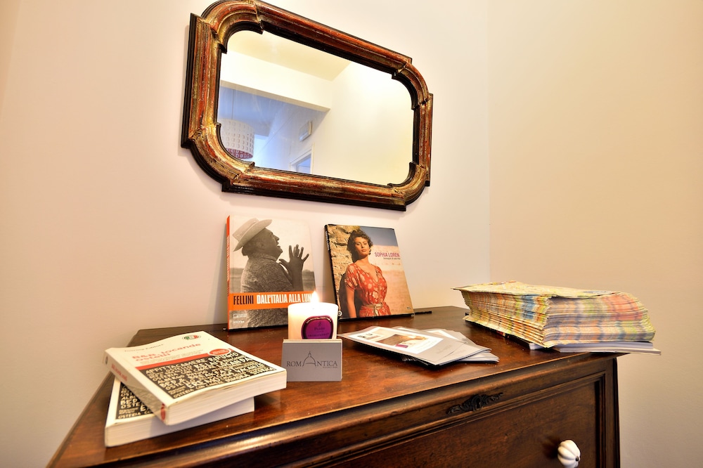 Romantica Rooms