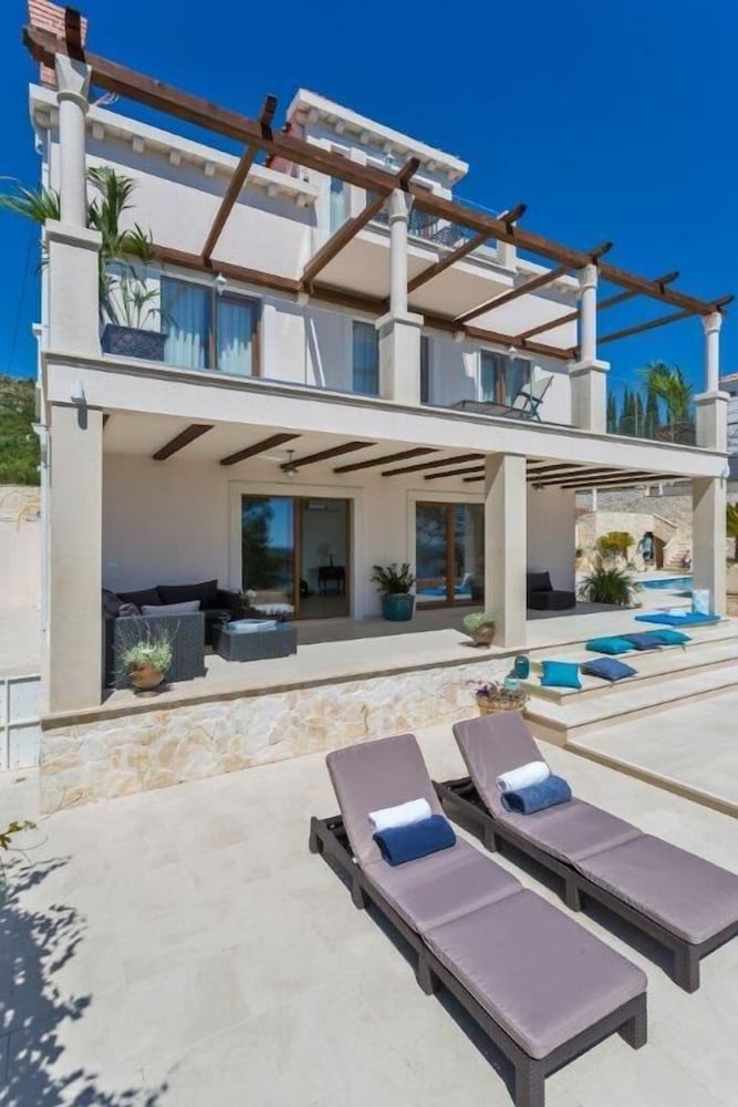 Luxury Villa Dolce Vita with Pool