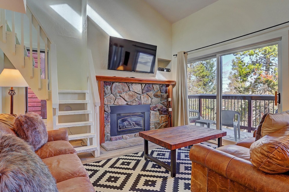 Lances West 13 1 Bedroom Condo by RedAwning view 3