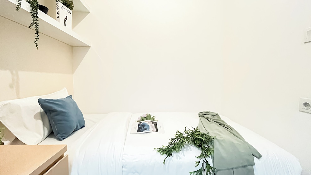 Elegant And Homey 3Br Apartment Sky House Bsd