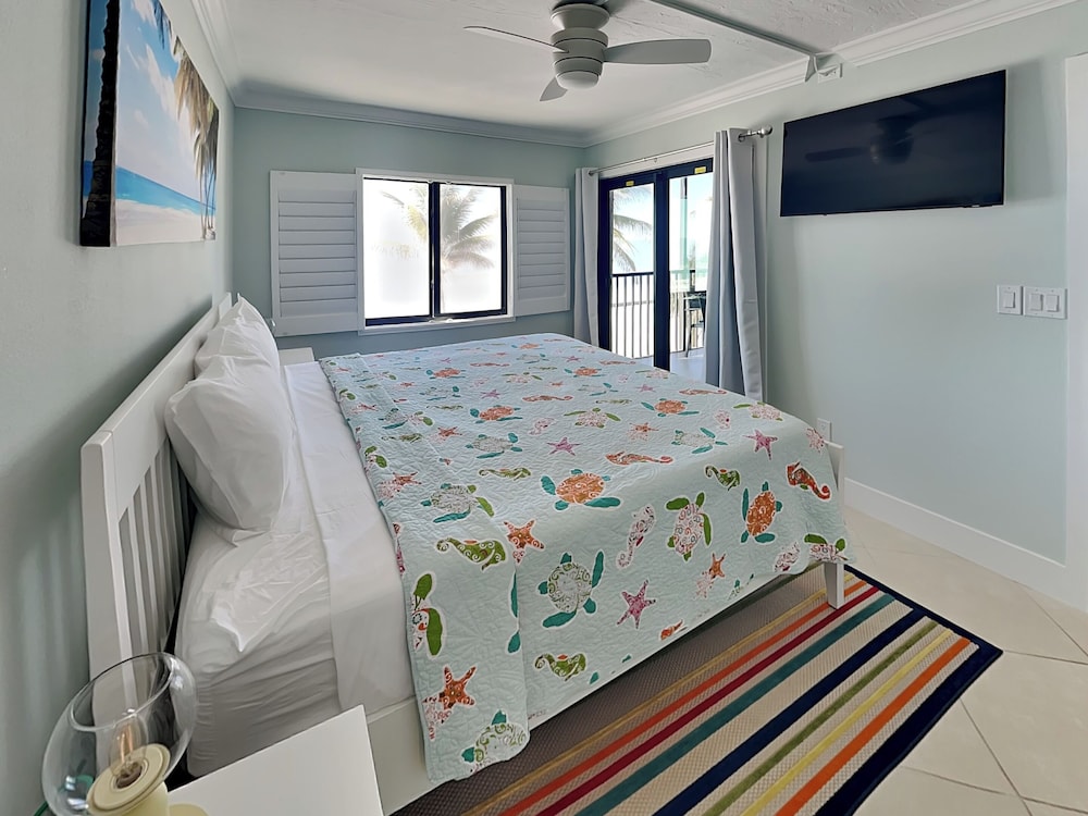 Seaside 2 by Distinctive Beach Rentals