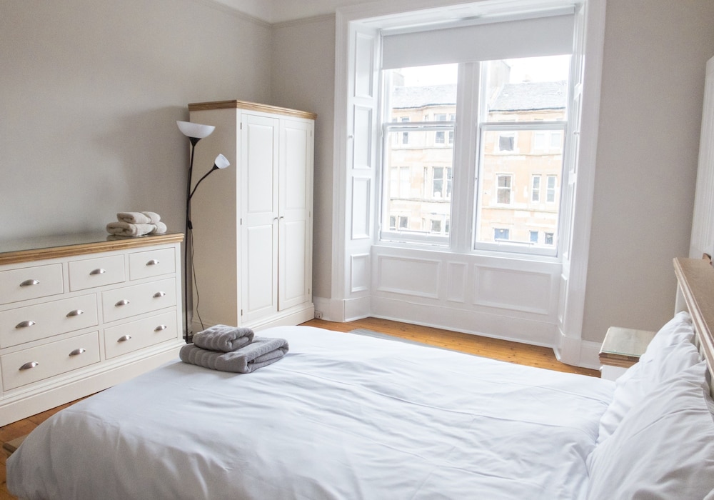 Silver Lining - Spottiswoode Apartment view 4