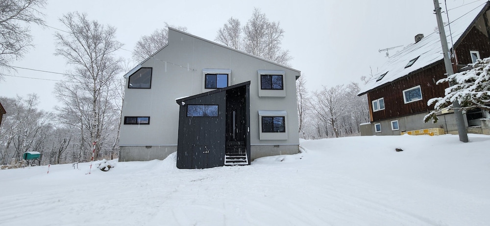 Hooting Owl Lodge
