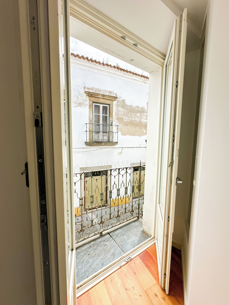 Largo Inn Suites Evora