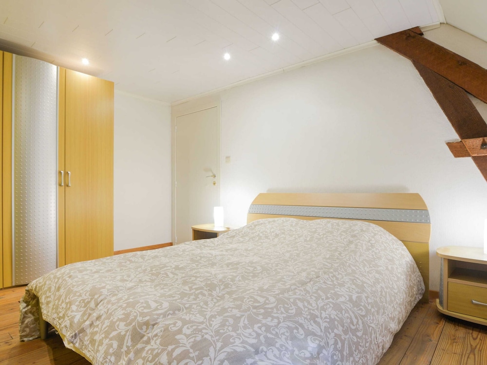 Vacation Home in Vleteren Near Nature Park view 3