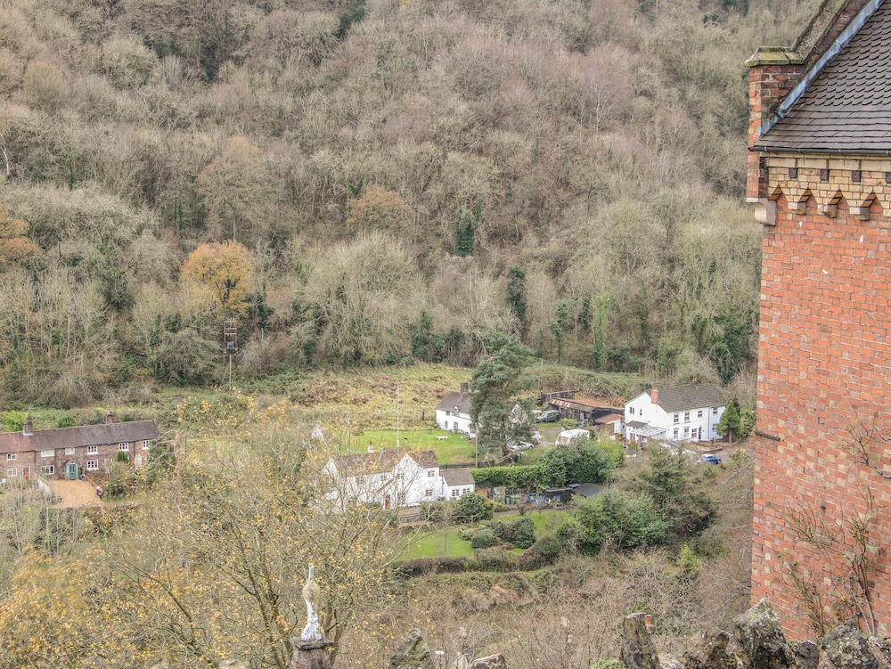 32 Church Hill