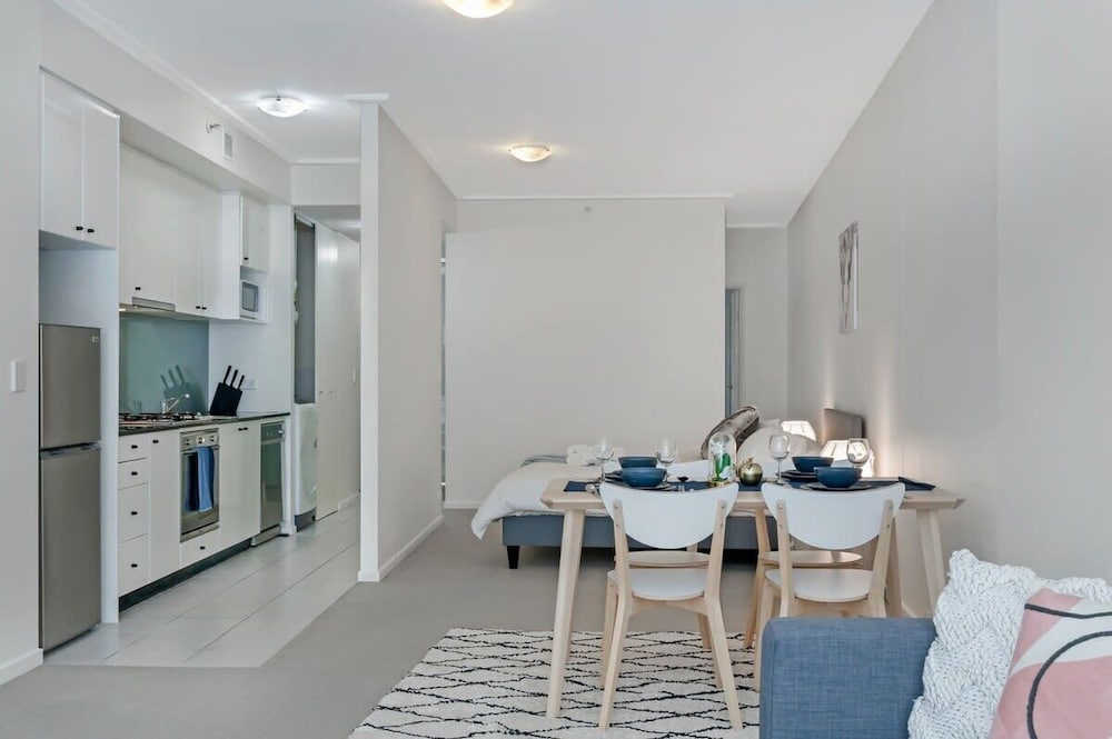 A Comfy & Modern Studio Near Darling Harbour