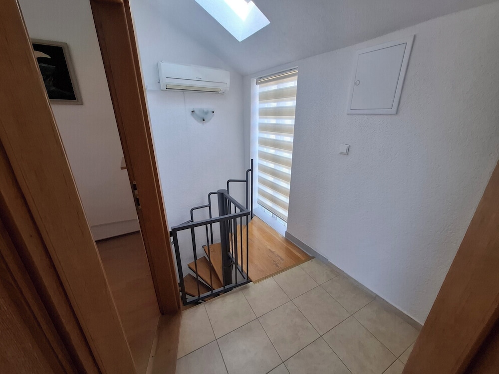 Apartments Kastilac with sea view
