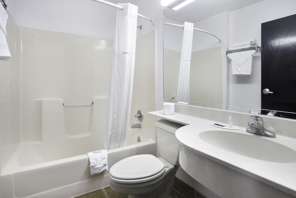 Meridian Vacations - Microtel Inn  Suites by Wyndham Meridian - Property Image 5