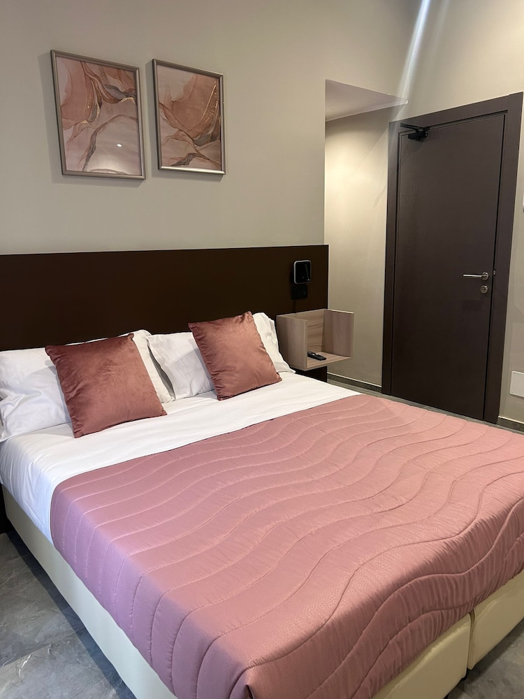 Karma6Rooms