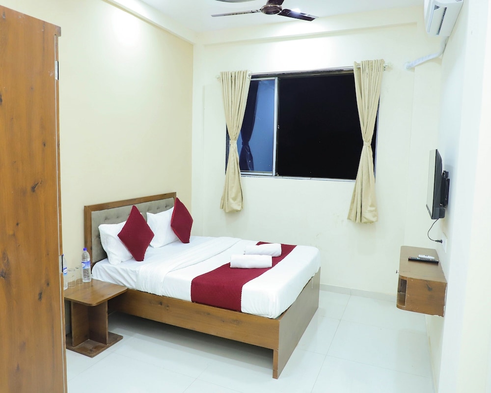 Hotel Devanshri Rooms & Restaurant