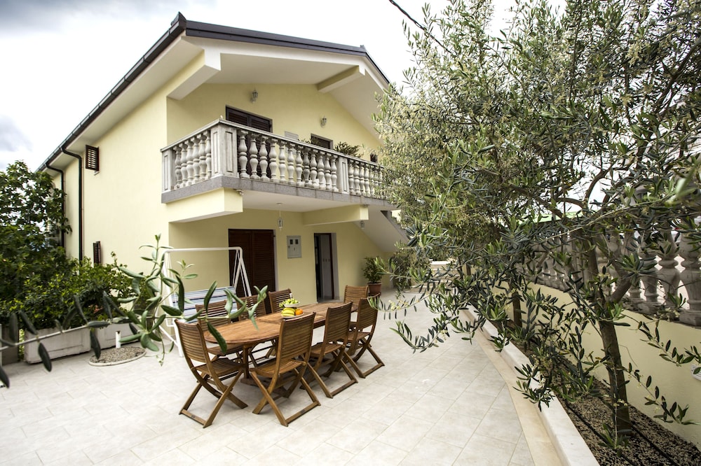 Apartments Bago