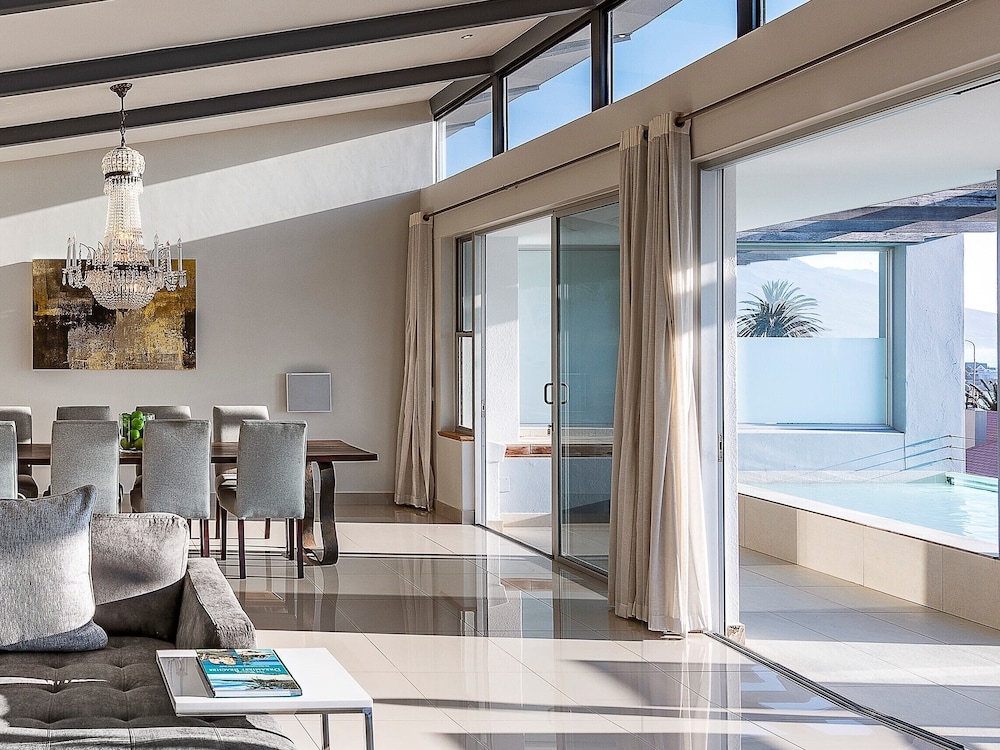 Blue Views Penthouse Beachfront Apartments