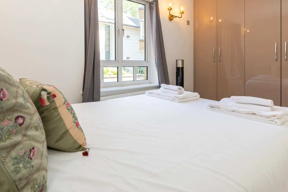 Modern & Spacious 2BD Flat - Westbourne Park
