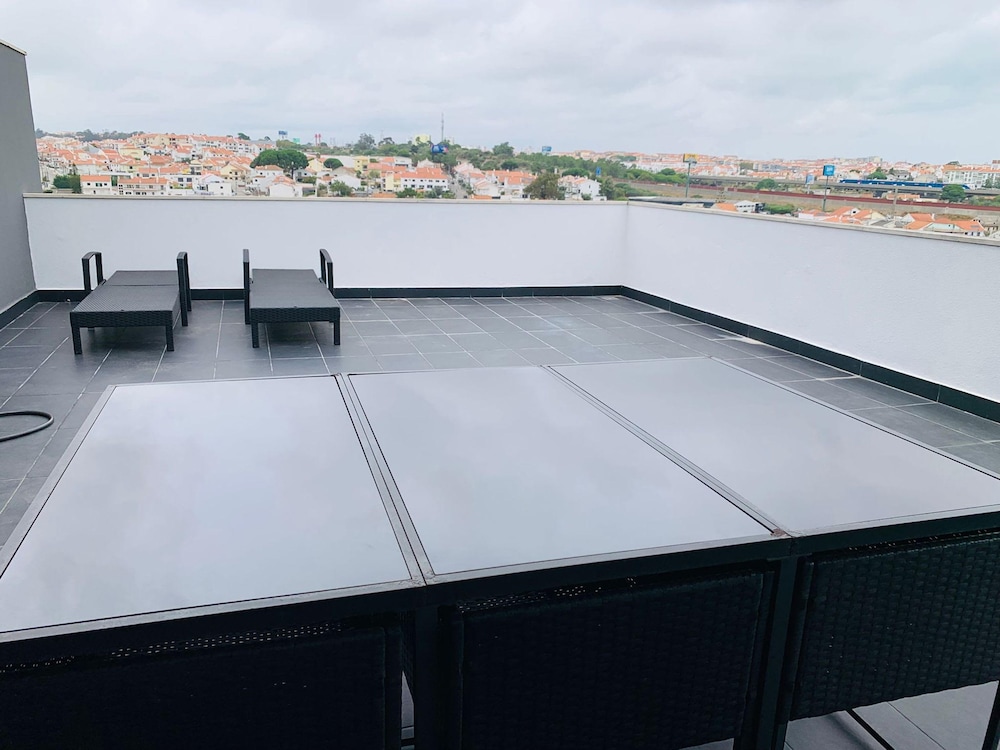 Modern Flat Near Lisbon