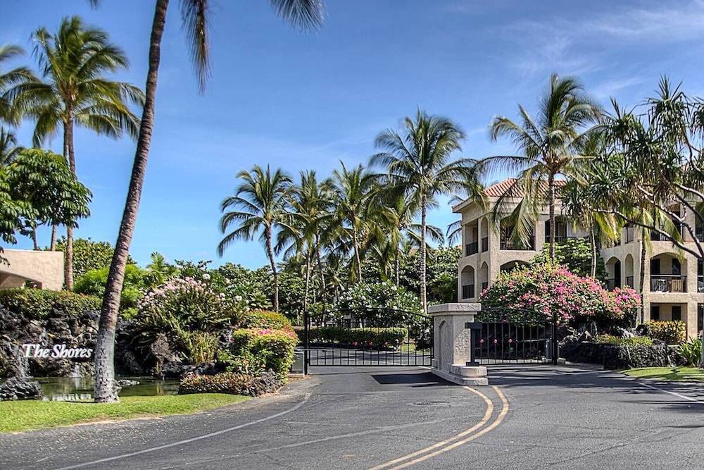 Hotel The Shores 19 - 2 Ensuite + Loft at the Waikoloa Beach Resort - Image 1