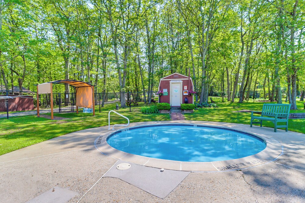 Home w/ Pool & Lake in Jim Thorpe: 6 Mi to Dtwn!