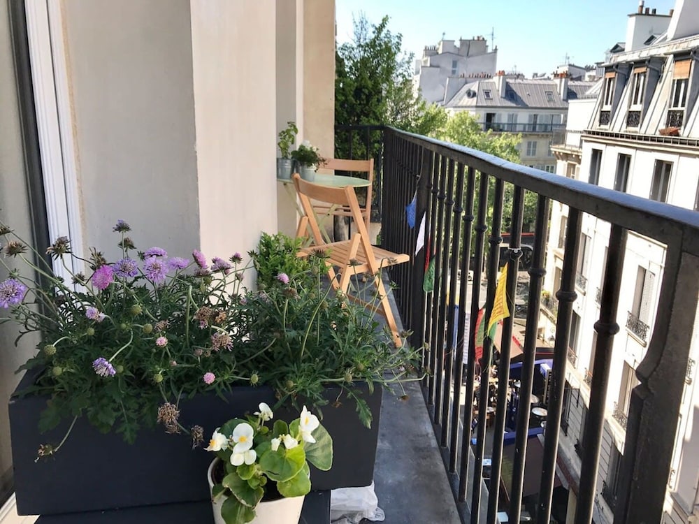 Lombards 2 Bedroom Citycosy