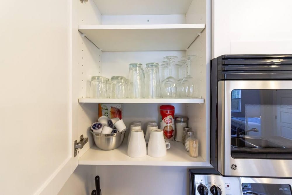 Saint John Vacations - Newly Renovated Condo w Prking Near UNB Patio - Property Image 5
