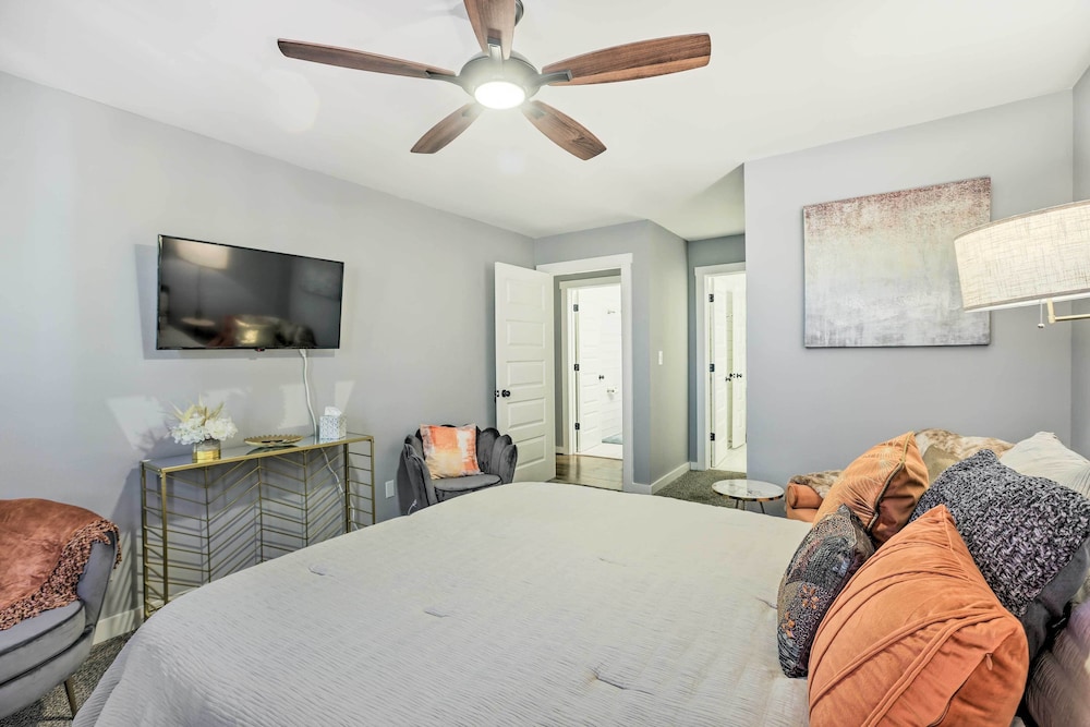 Birmingham Vacations - Chic Meadowbrook Condo  12 Mi to Birmingham! - Property Image 3