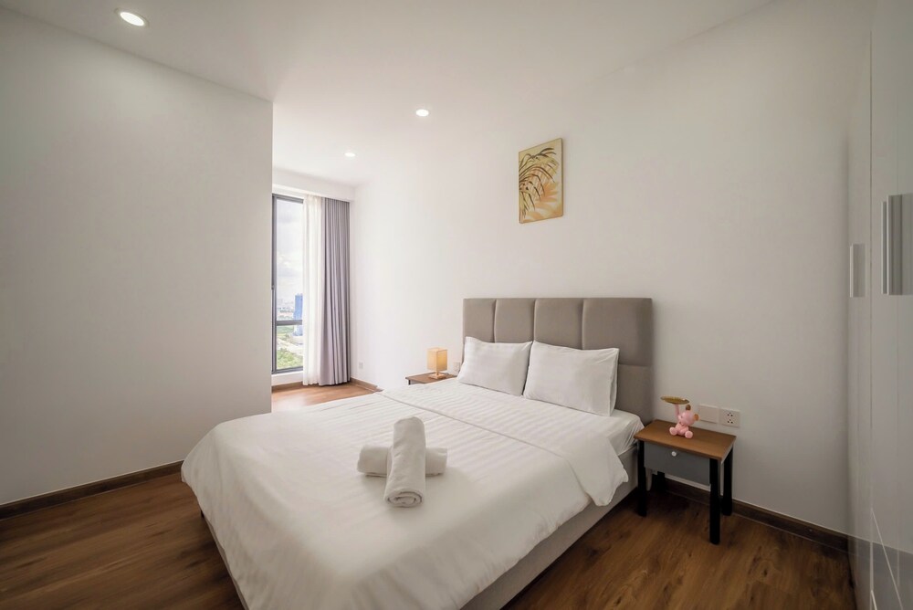 OPAL SAIGON PEARL Premier Residence