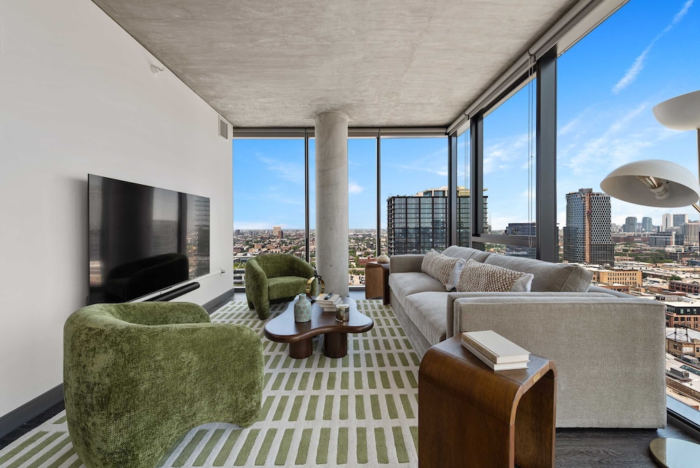 Cloud9 4apt in Building Fultonmkt The Cubist