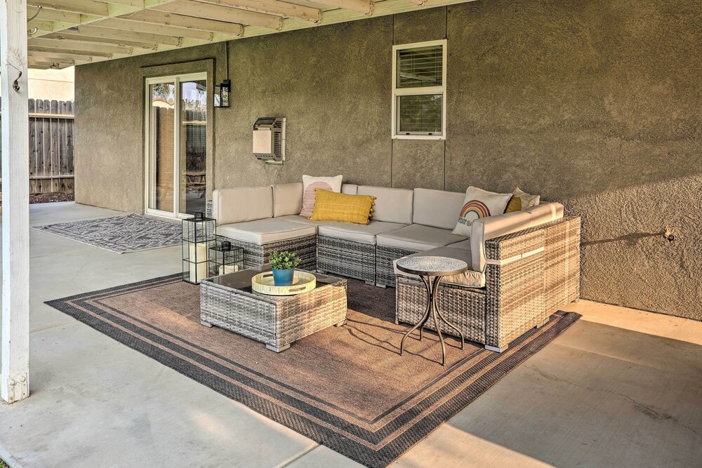 Family-friendly Home, 6 Mi to Riverwalk Plaza