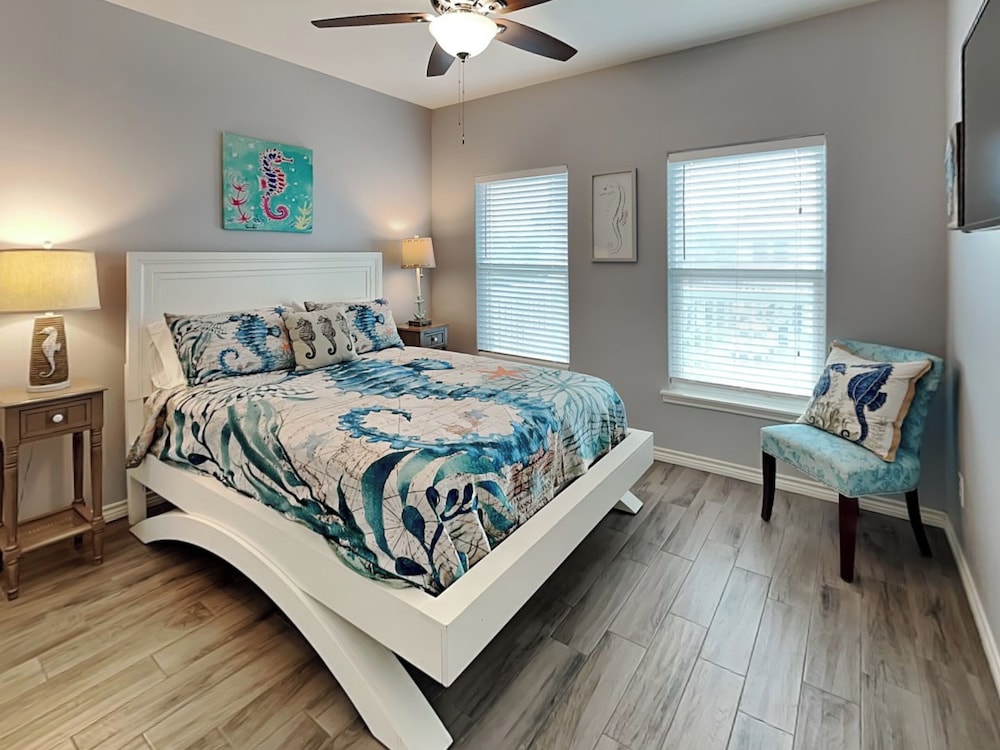 La Sirena by Silver Sands Vacation Rentals