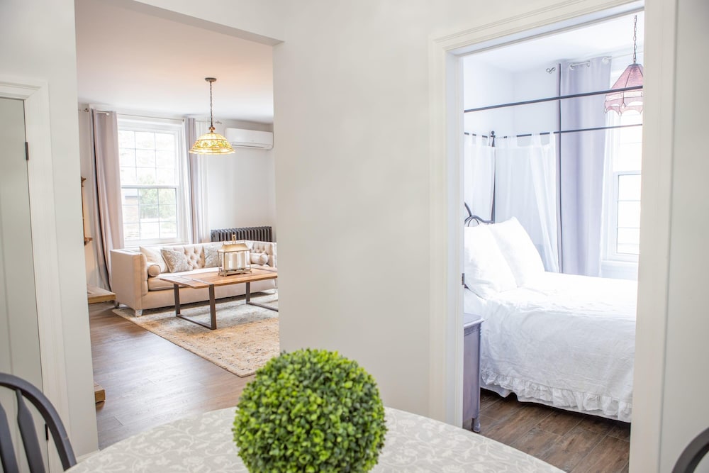 Modern Apt Neardowntown Ideal for Long Stays - U2