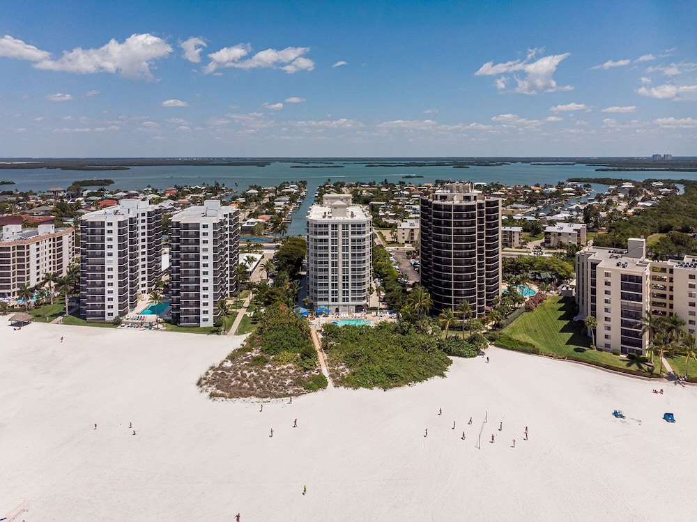Immaculate Direct Gulf Front 3 Bedroom Condo - Gullwing 505 3 Condo by RedAwning