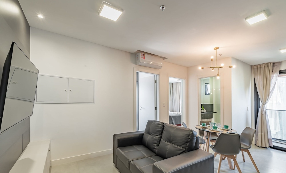 MHF II Apts Variados em Prédio com Vista para o Mar em Itapema