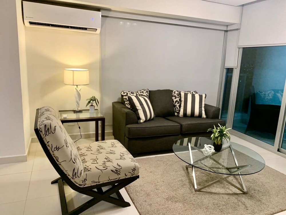 Garden Cafe I Spacious 1 Bed Apt With Park View