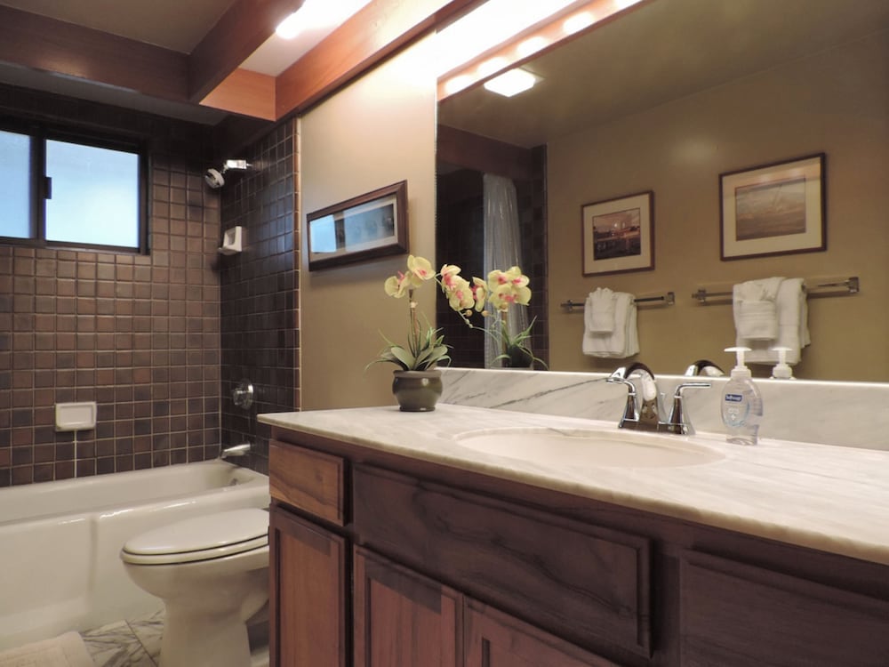 Polo Beach Club Vacation Rentals - APlus Resorts