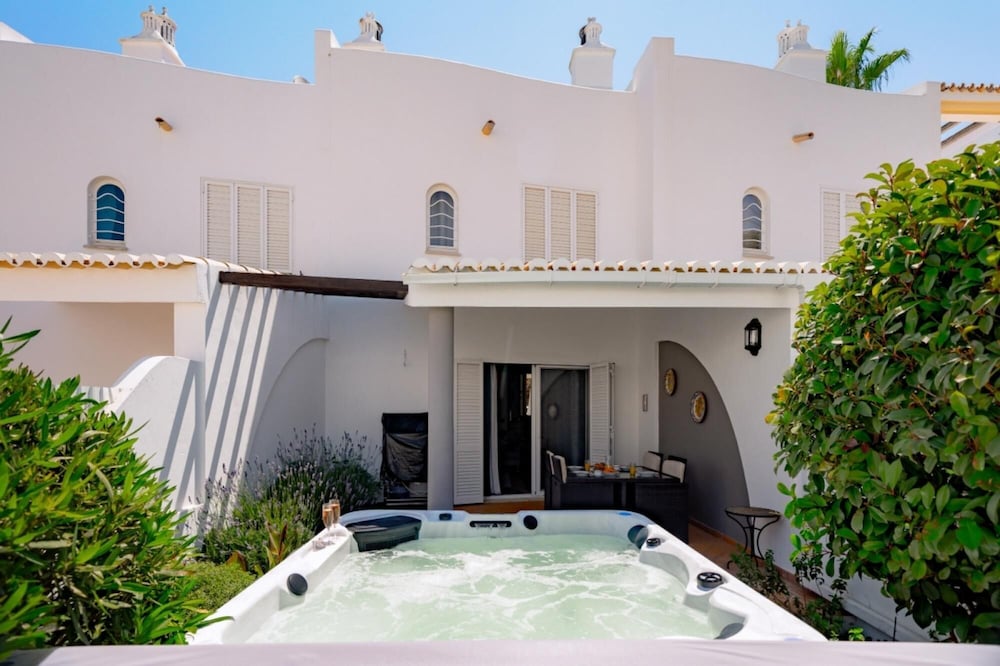 Townhouse Maya - Vale do Garr o view 4