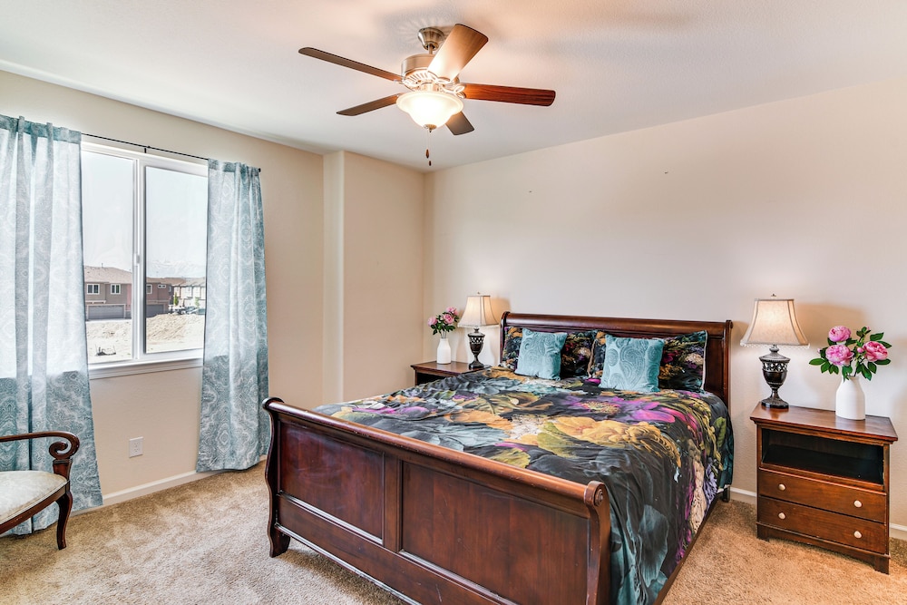 16 Mi to Lake Tahoe: Carson City Townhome