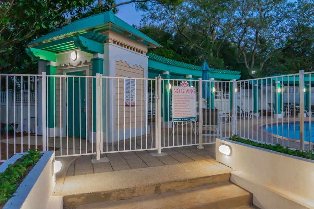 9 Rue Martine in Miramar Beach