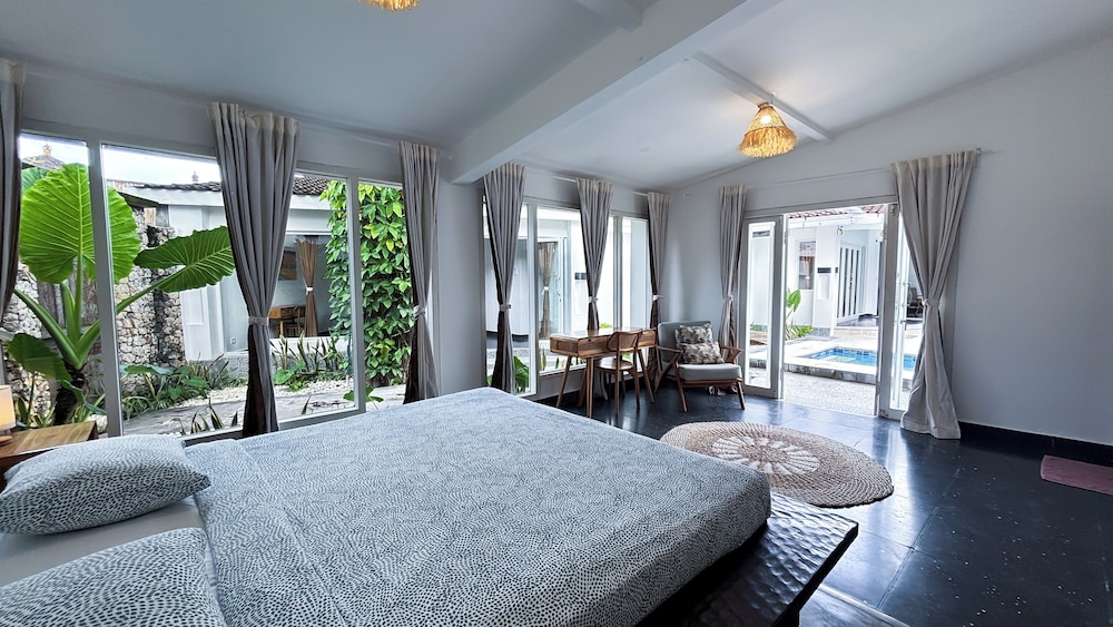LaLeBay Seminyak