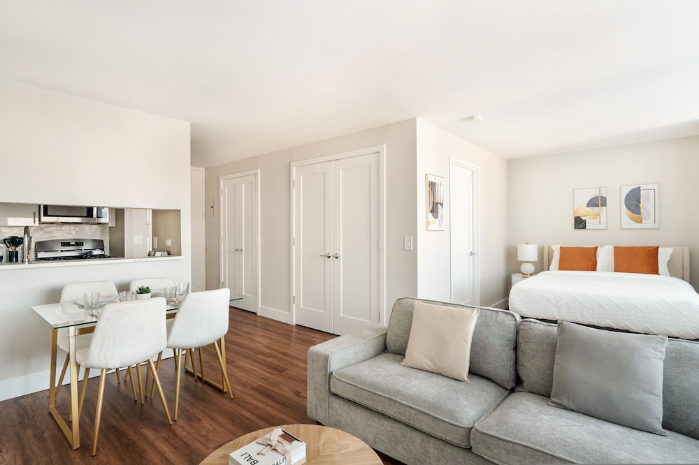 Gorgeous Studio Apartment