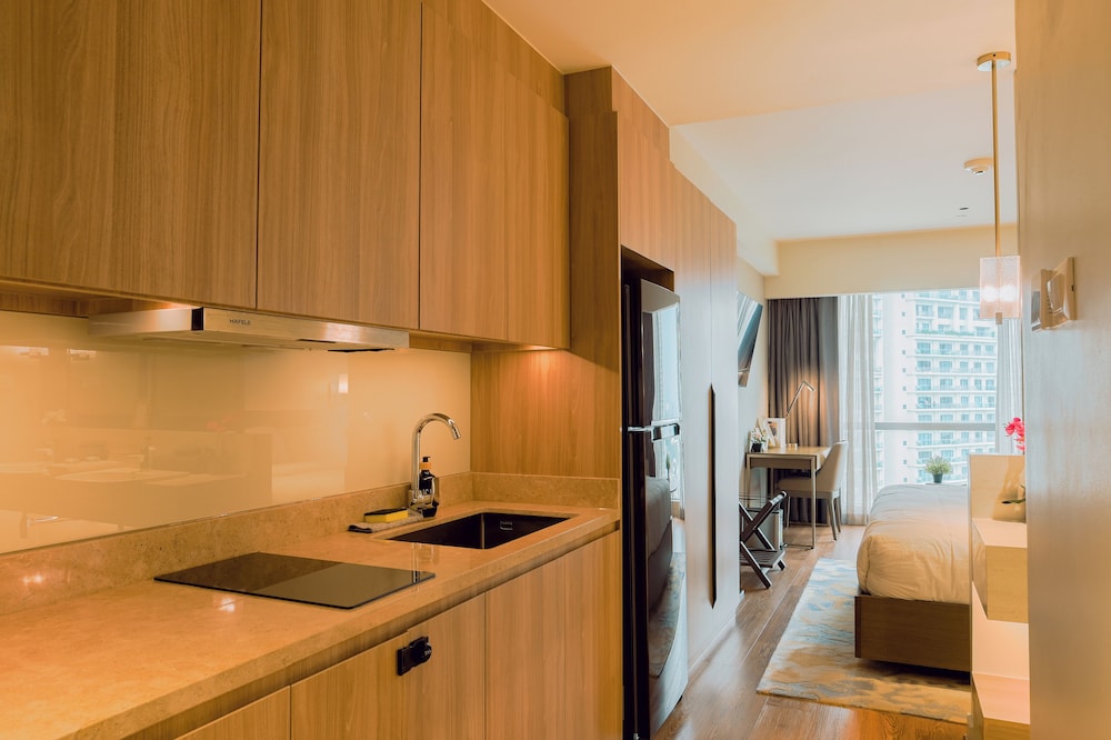Hotel Residences at Acqua