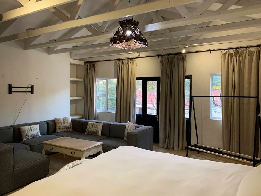 Sandton Shandon House view 4