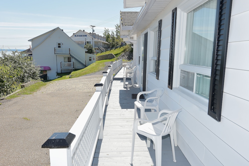 Motels Chalets Flots-Bleus