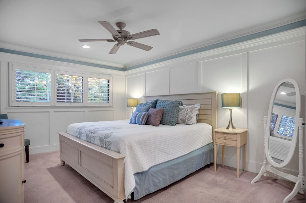 2426 Inland Harbour at The Sea Pines Resort