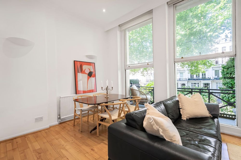 2-bed Knightsbridge Home