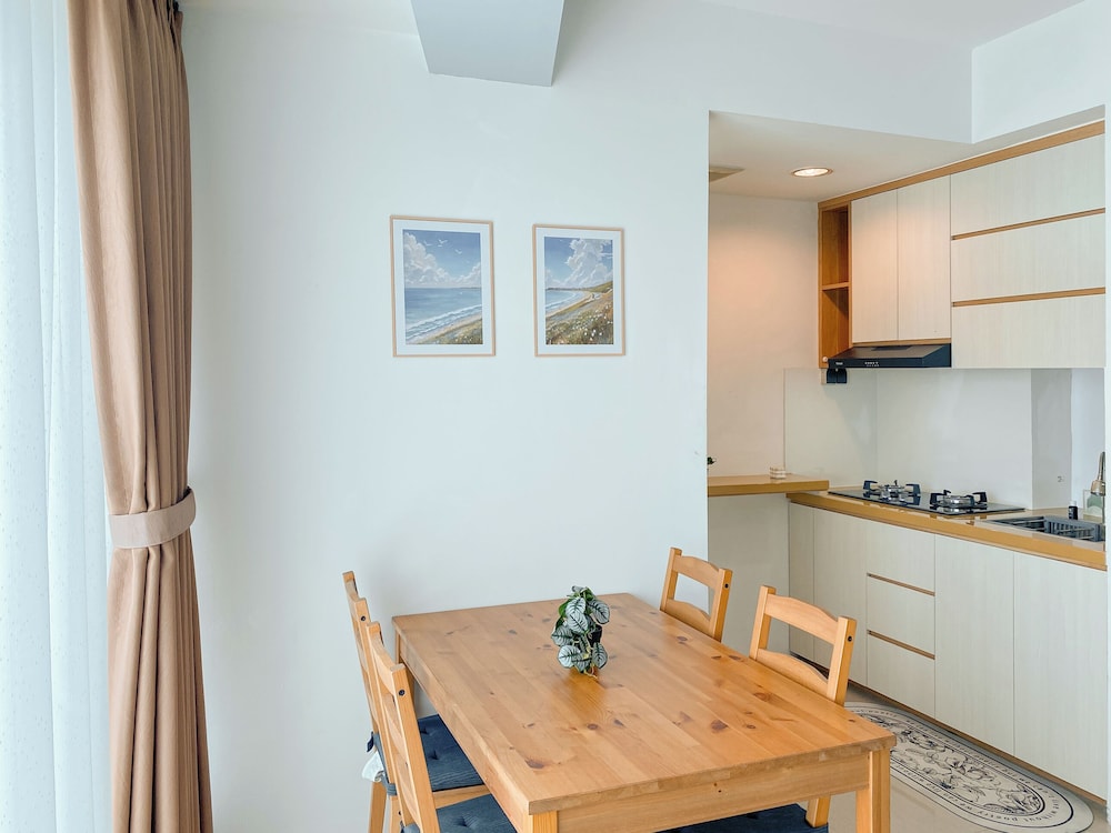 Comfort And Spacious 2Br Grand Kamala Lagoon Apartment