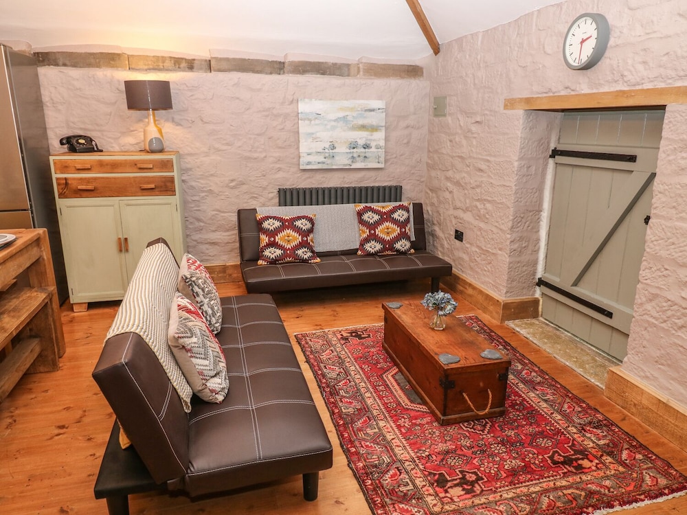 Matlock Vacations - The Carriage House - Property Image 4