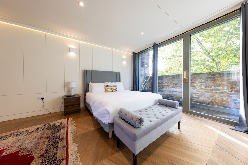 Elegant 5bdrm Townhouse in Camden