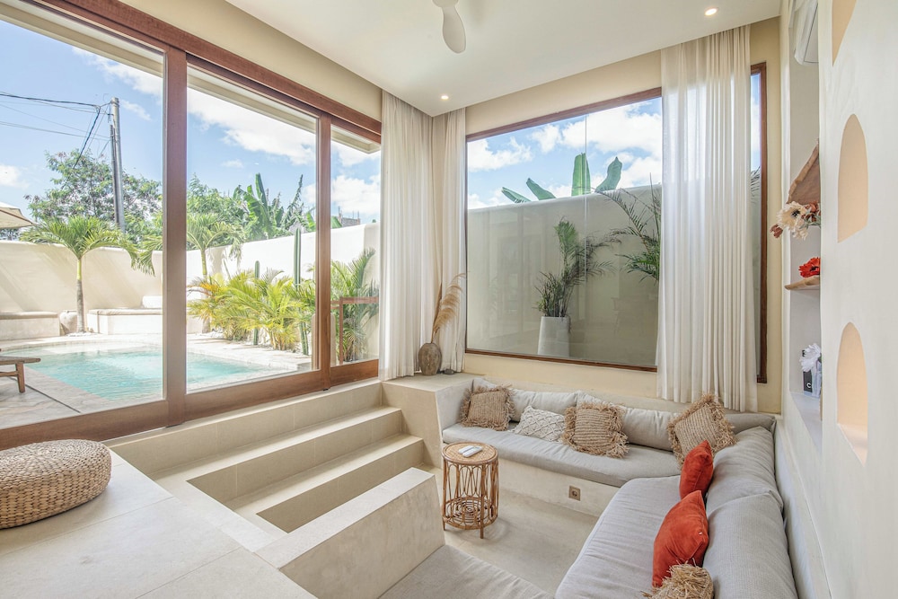 Luxury 4BR Villa With Private Pool in Canggu