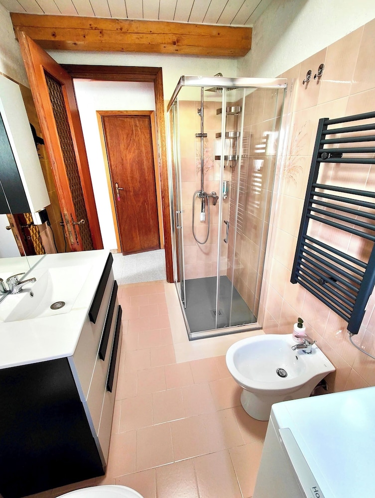 Quiet Two-room Apartment With Parking Space - Casa Montan
