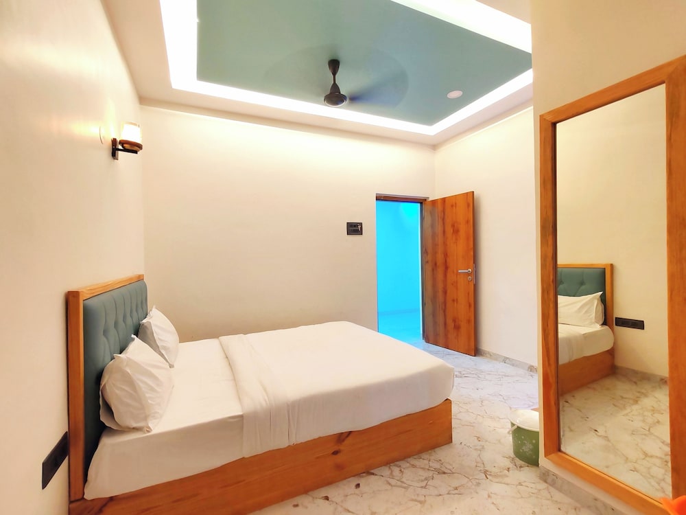 Hotel Satkar Inn