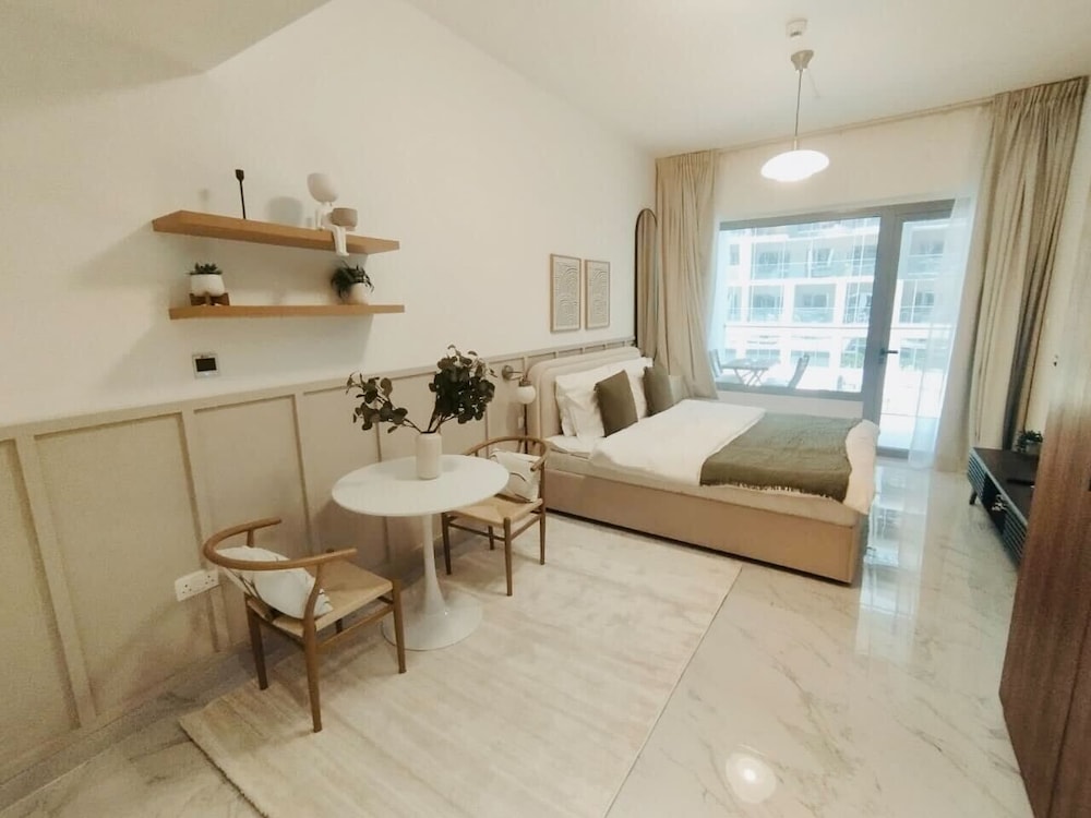 Abu Dhabi Vacations - Silkhaus Oasis Towers - Masdar City - Property Image 25